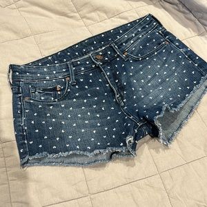 HM heart shorts